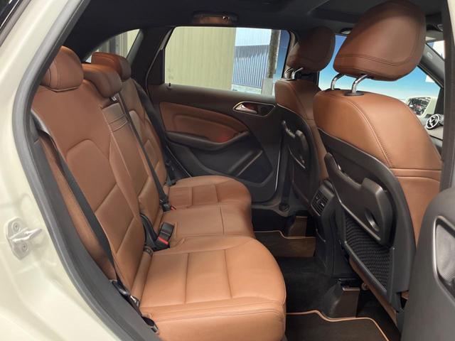 Ｂクラス Ｂ１８０　サンルーフ　茶革シート　ベーシックパッケージプラス　レーダーセーフティパッケージ　純正ナビ　バックカメラ　ディストロニック　シートヒーター　メモリー付パワーシート　ＬＥＤヘッドランプ　パークトロニック（10枚目）