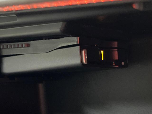 Ｂクラス Ｂ１８０　サンルーフ　茶革シート　ベーシックパッケージプラス　レーダーセーフティパッケージ　純正ナビ　バックカメラ　ディストロニック　シートヒーター　メモリー付パワーシート　ＬＥＤヘッドランプ　パークトロニック（60枚目）