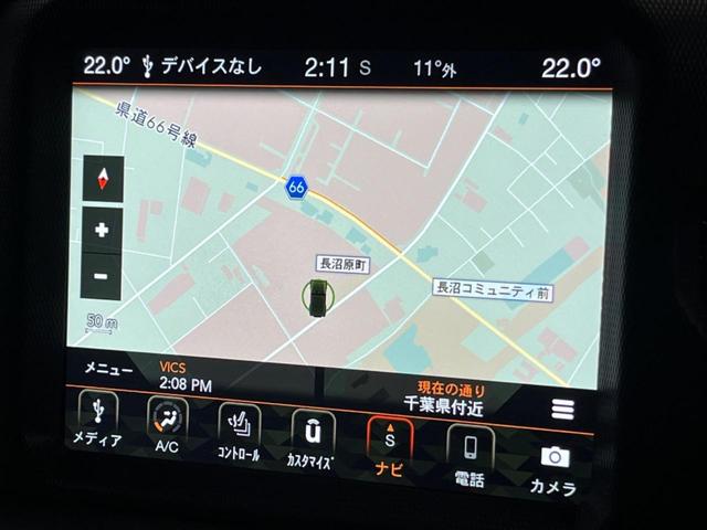 ジープ・ラングラーアンリミテッド サハラ　革シート　Ｕコネクトナビ　ＡｐｐｌｅＣａｒＰｌａｙ　フルセグＴＶ　Ｂｌｕｅｔｏｏｔｈ　バックカメラ　アクティブクルーズコントロール　ブラインドスポット　ＬＥＤヘッドランプ　ステアリングヒーター（4枚目）
