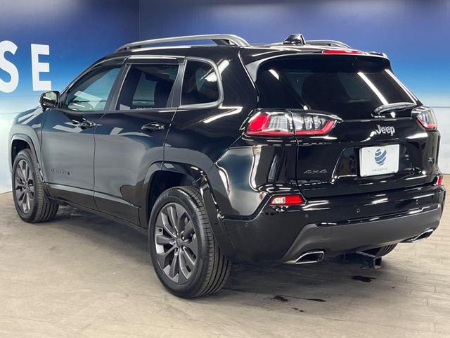 ジープ・チェロキー Ｓ－モデル　特別仕様車　黒革シート　シートベンチレーション　アダプティブクルーズコントロール　ブラインドスポットアシスト　純正ナビ　バックカメラ　シートヒーター　パワーシート　電動リアゲート　ＬＥＤヘッドライト（18枚目）