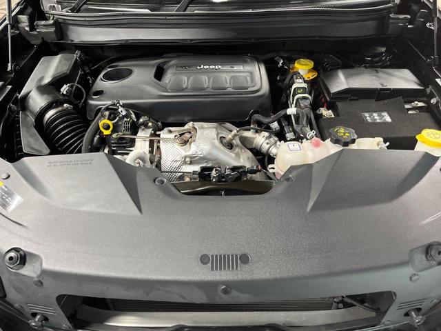 ジープ・チェロキー Ｓ－モデル　特別仕様車　黒革シート　シートベンチレーション　アダプティブクルーズコントロール　ブラインドスポットアシスト　純正ナビ　バックカメラ　シートヒーター　パワーシート　電動リアゲート　ＬＥＤヘッドライト（19枚目）