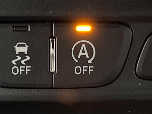 ジープ・チェロキー Ｓ－モデル　特別仕様車　黒革シート　シートベンチレーション　アダプティブクルーズコントロール　ブラインドスポットアシスト　純正ナビ　バックカメラ　シートヒーター　パワーシート　電動リアゲート　ＬＥＤヘッドライト（46枚目）