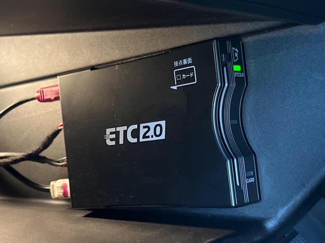 ジープ・チェロキー Ｓ－モデル　特別仕様車　黒革シート　シートベンチレーション　アダプティブクルーズコントロール　ブラインドスポットアシスト　純正ナビ　バックカメラ　シートヒーター　パワーシート　電動リアゲート　ＬＥＤヘッドライト（62枚目）