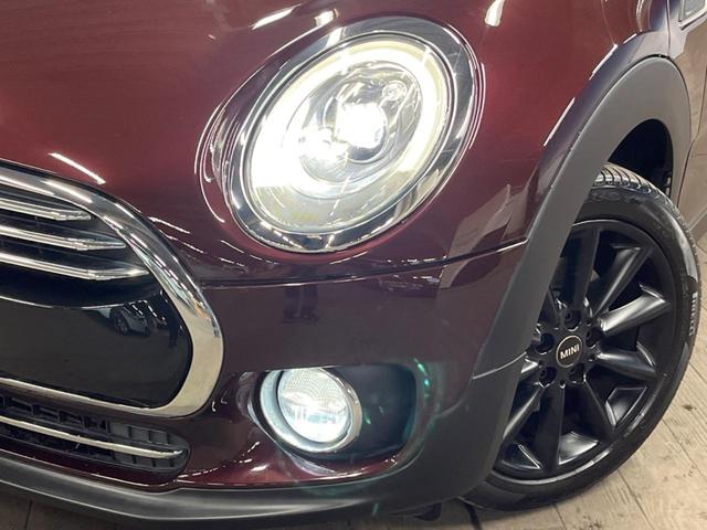 ＭＩＮＩ クーパーＤ　クラブマン　格子ステッチ入り革シートセット　ペッパーパッケージ　アクティブクルーズコントロール　シートヒーター　パワーシート　純正ナビ　バックカメラ　インテリジェントセーフティ　純正黒塗装ＡＷ　ＬＥＤヘッドライト（13枚目）