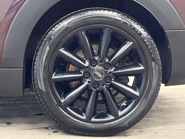 ＭＩＮＩ クーパーＤ　クラブマン　格子ステッチ入り革シートセット　ペッパーパッケージ　アクティブクルーズコントロール　シートヒーター　パワーシート　純正ナビ　バックカメラ　インテリジェントセーフティ　純正黒塗装ＡＷ　ＬＥＤヘッドライト（36枚目）