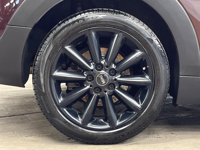 ＭＩＮＩ クーパーＤ　クラブマン　格子ステッチ入り革シートセット　ペッパーパッケージ　アクティブクルーズコントロール　シートヒーター　パワーシート　純正ナビ　バックカメラ　インテリジェントセーフティ　純正黒塗装ＡＷ　ＬＥＤヘッドライト（38枚目）