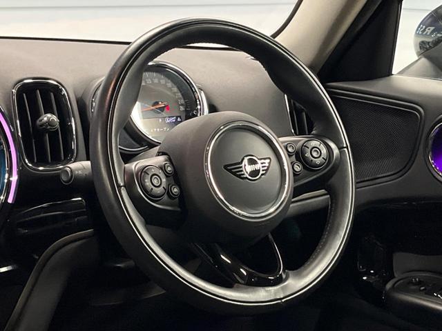 ＭＩＮＩ クーパーＤ　クロスオーバー　ペッパーパッケージ　アダプティブクルーズコントロール　インテリジェントセーフティ　純正ナビ　バックカメラ　純正黒塗装ＡＷ　電動リアゲート　Ｂｌｕｅｔｏｏｔｈ　ＬＥＤヘッドライト　アンビエントライト（11枚目）