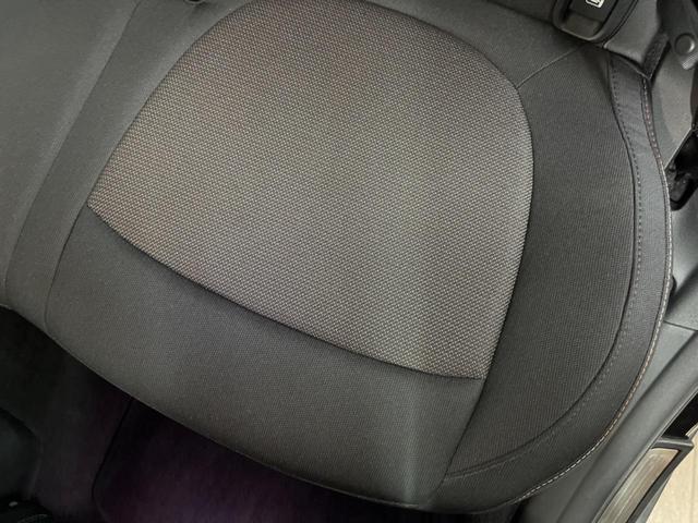 ＭＩＮＩ クーパーＤ　クロスオーバー　ペッパーパッケージ　アダプティブクルーズコントロール　インテリジェントセーフティ　純正ナビ　バックカメラ　純正黒塗装ＡＷ　電動リアゲート　Ｂｌｕｅｔｏｏｔｈ　ＬＥＤヘッドライト　アンビエントライト（30枚目）