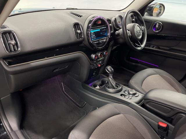 ＭＩＮＩ クーパーＤ　クロスオーバー　ペッパーパッケージ　アダプティブクルーズコントロール　インテリジェントセーフティ　純正ナビ　バックカメラ　純正黒塗装ＡＷ　電動リアゲート　Ｂｌｕｅｔｏｏｔｈ　ＬＥＤヘッドライト　アンビエントライト（39枚目）