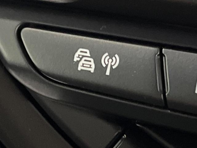 ＭＩＮＩ クーパーＤ　クロスオーバー　ペッパーパッケージ　アダプティブクルーズコントロール　インテリジェントセーフティ　純正ナビ　バックカメラ　純正黒塗装ＡＷ　電動リアゲート　Ｂｌｕｅｔｏｏｔｈ　ＬＥＤヘッドライト　アンビエントライト（40枚目）