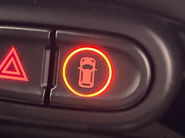 ＭＩＮＩ クーパーＤ　クロスオーバー　ペッパーパッケージ　アダプティブクルーズコントロール　インテリジェントセーフティ　純正ナビ　バックカメラ　純正黒塗装ＡＷ　電動リアゲート　Ｂｌｕｅｔｏｏｔｈ　ＬＥＤヘッドライト　アンビエントライト（42枚目）