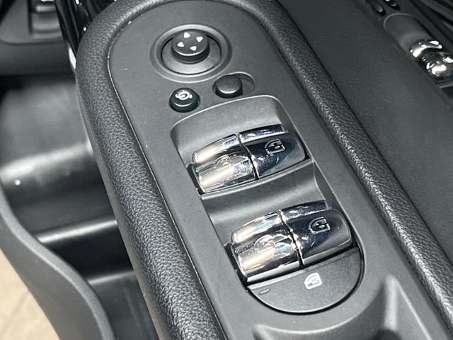 ＭＩＮＩ クーパーＤ　クロスオーバー　ペッパーパッケージ　アダプティブクルーズコントロール　インテリジェントセーフティ　純正ナビ　バックカメラ　純正黒塗装ＡＷ　電動リアゲート　Ｂｌｕｅｔｏｏｔｈ　ＬＥＤヘッドライト　アンビエントライト（57枚目）