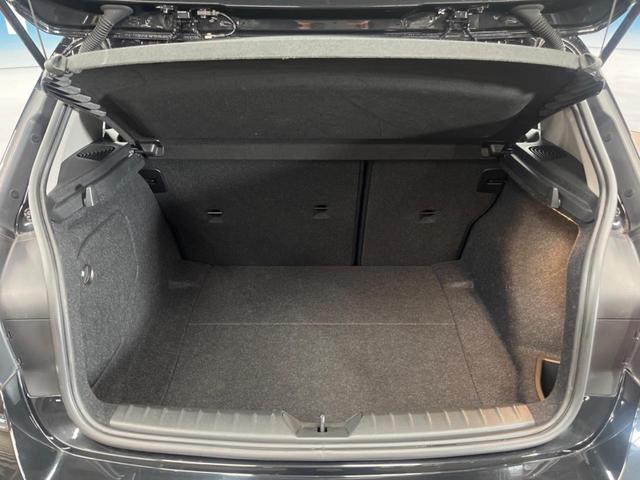 １シリーズ １１８ｄ　スタイル　パーキングサポートパッケージ　インテリジェントセーフティ　純正ナビ　バックカメラ　Ｂｌｕｅｔｏｏｔｈ　ＬＥＤヘッドライト　クルーズコントロール　ドライブモードセレクト　ＥＴＣ内蔵ルームミラー　禁煙車（12枚目）