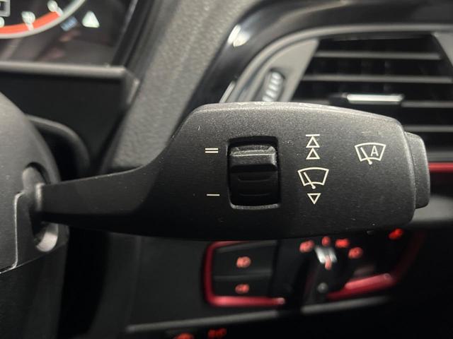 １シリーズ １１８ｄ　スタイル　パーキングサポートパッケージ　インテリジェントセーフティ　純正ナビ　バックカメラ　Ｂｌｕｅｔｏｏｔｈ　ＬＥＤヘッドライト　クルーズコントロール　ドライブモードセレクト　ＥＴＣ内蔵ルームミラー　禁煙車（53枚目）