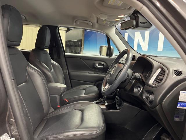 ジープ・レネゲード リミテッド　１オーナー　アダプティブクルーズコントロール　レーンアシスト　ブラインドスポットアシスト　黒革シート　シートヒーター　パワーシート　純正ナビ　ＡｐｐｌｅＣａｒＰｌａｙ　フルセグＴＶ　ＬＥＤヘッドライト（9枚目）