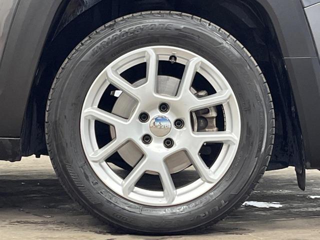 ジープ・レネゲード リミテッド　１オーナー　アダプティブクルーズコントロール　レーンアシスト　ブラインドスポットアシスト　黒革シート　シートヒーター　パワーシート　純正ナビ　ＡｐｐｌｅＣａｒＰｌａｙ　フルセグＴＶ　ＬＥＤヘッドライト（36枚目）