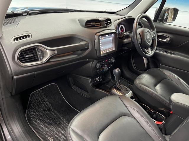 ジープ・レネゲード リミテッド　１オーナー　アダプティブクルーズコントロール　レーンアシスト　ブラインドスポットアシスト　黒革シート　シートヒーター　パワーシート　純正ナビ　ＡｐｐｌｅＣａｒＰｌａｙ　フルセグＴＶ　ＬＥＤヘッドライト（39枚目）