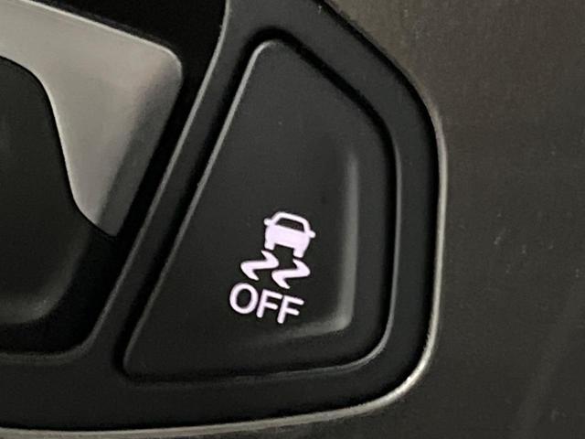 ジープ・レネゲード リミテッド　１オーナー　アダプティブクルーズコントロール　レーンアシスト　ブラインドスポットアシスト　黒革シート　シートヒーター　パワーシート　純正ナビ　ＡｐｐｌｅＣａｒＰｌａｙ　フルセグＴＶ　ＬＥＤヘッドライト（50枚目）