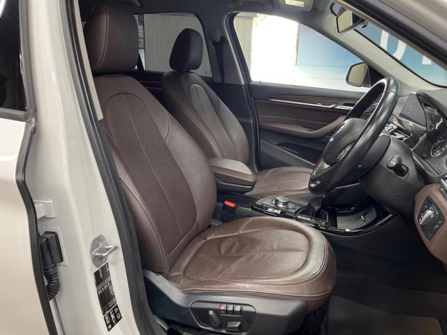 Ｘ１ ｘＤｒｉｖｅ　１８ｄ　ｘライン　ハイラインパッケージ　コンフォートパッケージ　ＯＰ１９インチアルミ　純正ナビ　リアビューカメラ　パークディスタンスコントロール　コンフォートアクセス　ミラーＥＴＣ　ドライビングアシスト　ルーフレール（9枚目）