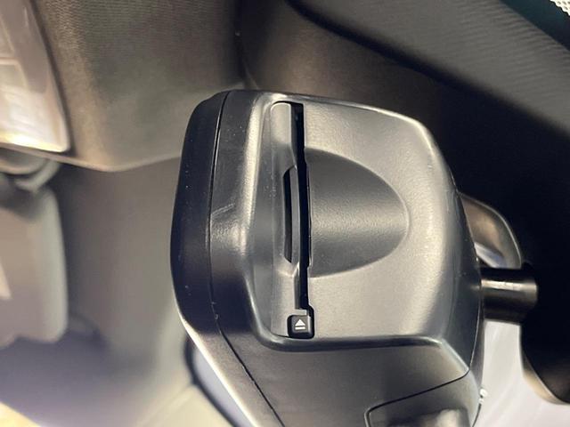 Ｘ１ ｘＤｒｉｖｅ　１８ｄ　ｘライン　ハイラインパッケージ　コンフォートパッケージ　ＯＰ１９インチアルミ　純正ナビ　リアビューカメラ　パークディスタンスコントロール　コンフォートアクセス　ミラーＥＴＣ　ドライビングアシスト　ルーフレール（52枚目）