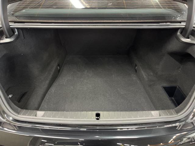 ７シリーズ ７５０Ｌｉ　Ｍスポーツ　リアコンフォートパッケージプラス　サンルーフ　純正ナビ　全周囲カメラ　全席シートヒーター＆ベンチレーション　ｈａｒｍａｎ／ｋａｒｄｏｎ　リアコンフォートシート　マルチディスプレイメーター　ＥＴＣ（12枚目）