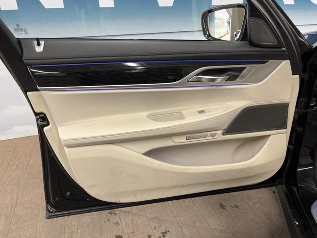 ７シリーズ ７５０Ｌｉ　Ｍスポーツ　リアコンフォートパッケージプラス　サンルーフ　純正ナビ　全周囲カメラ　全席シートヒーター＆ベンチレーション　ｈａｒｍａｎ／ｋａｒｄｏｎ　リアコンフォートシート　マルチディスプレイメーター　ＥＴＣ（31枚目）