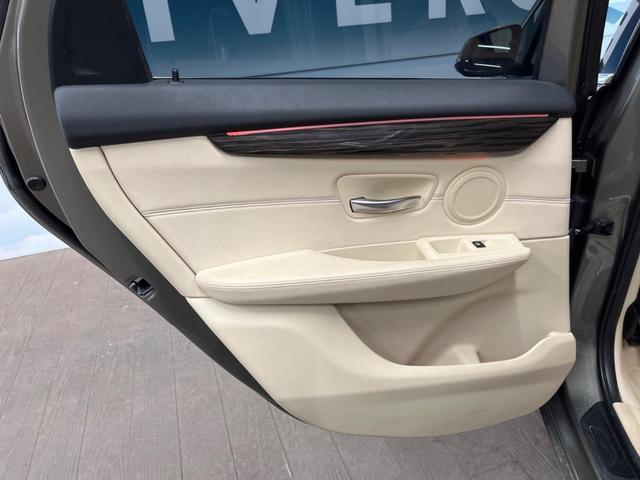 ２シリーズ ２１８ｄアクティブツアラー　ラグジュアリー　パーキングサポートパッケージ　コンフォートパッケージ　純正ナビ　ベージュ革シート　シートヒーター　パワーシート　ルームミラーＥＴＣ　ＬＥＤヘッドランプ　ドライビングアシスト　木目調インパネ　禁煙車（33枚目）