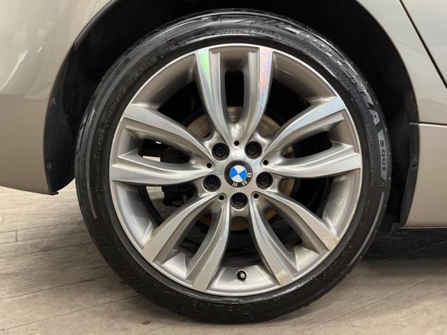 ２シリーズ ２１８ｄアクティブツアラー　ラグジュアリー　パーキングサポートパッケージ　コンフォートパッケージ　純正ナビ　ベージュ革シート　シートヒーター　パワーシート　ルームミラーＥＴＣ　ＬＥＤヘッドランプ　ドライビングアシスト　木目調インパネ　禁煙車（36枚目）