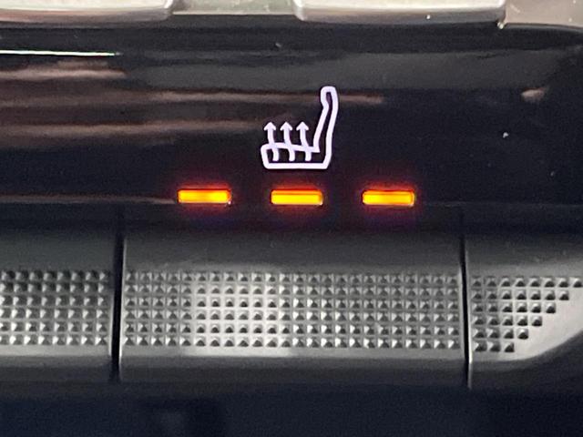 ５００８ ＧＴ　ブルーＨＤｉ　ファーストクラスパッケージ　パノラミックサンルーフ　Ａｐｐｌｅｃａｒｐｌａｙ　７人乗り　シートヒーター　パワーシート　３６０度ビジョン　純正１８インチアルミ　パワーバックドア　スポーツモード　ＥＴＣ（5枚目）