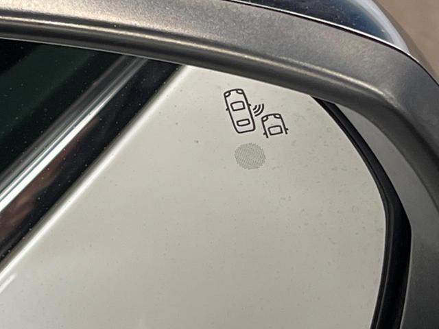 ５００８ ＧＴ　ブルーＨＤｉ　ファーストクラスパッケージ　パノラミックサンルーフ　Ａｐｐｌｅｃａｒｐｌａｙ　７人乗り　シートヒーター　パワーシート　３６０度ビジョン　純正１８インチアルミ　パワーバックドア　スポーツモード　ＥＴＣ（8枚目）