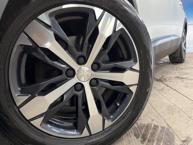 ５００８ ＧＴ　ブルーＨＤｉ　ファーストクラスパッケージ　パノラミックサンルーフ　Ａｐｐｌｅｃａｒｐｌａｙ　７人乗り　シートヒーター　パワーシート　３６０度ビジョン　純正１８インチアルミ　パワーバックドア　スポーツモード　ＥＴＣ（15枚目）