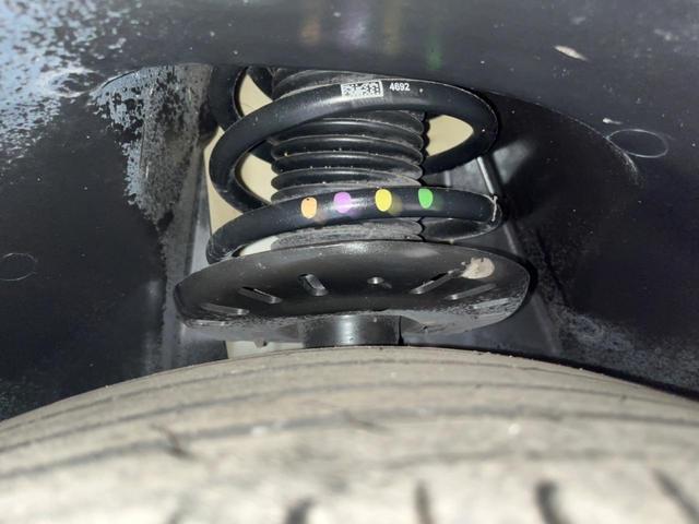 ５００８ ＧＴ　ブルーＨＤｉ　ファーストクラスパッケージ　パノラミックサンルーフ　Ａｐｐｌｅｃａｒｐｌａｙ　７人乗り　シートヒーター　パワーシート　３６０度ビジョン　純正１８インチアルミ　パワーバックドア　スポーツモード　ＥＴＣ（22枚目）