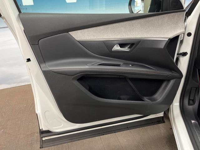 ５００８ ＧＴ　ブルーＨＤｉ　ファーストクラスパッケージ　パノラミックサンルーフ　Ａｐｐｌｅｃａｒｐｌａｙ　７人乗り　シートヒーター　パワーシート　３６０度ビジョン　純正１８インチアルミ　パワーバックドア　スポーツモード　ＥＴＣ（34枚目）