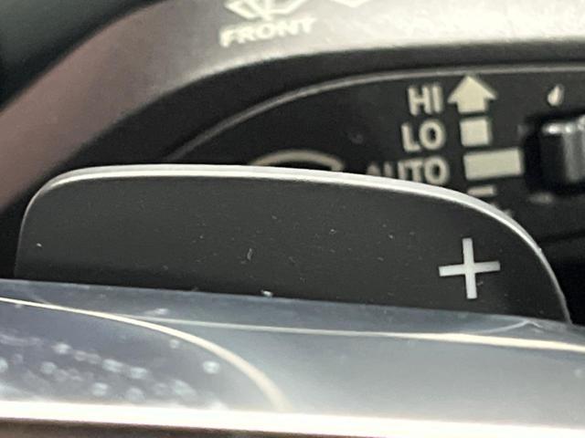 ＴＴクーペ ２．０ＴＦＳＩ　クワトロ　バーチャルコックピット　パーキングシステム　アドバンスドキー　ＬＥＤヘッドランプ　パワーシート　純正１８インチアルミ　ダイナミックターンインジケーター　革巻きステアリング　オートエアコン　ＥＴＣ（6枚目）