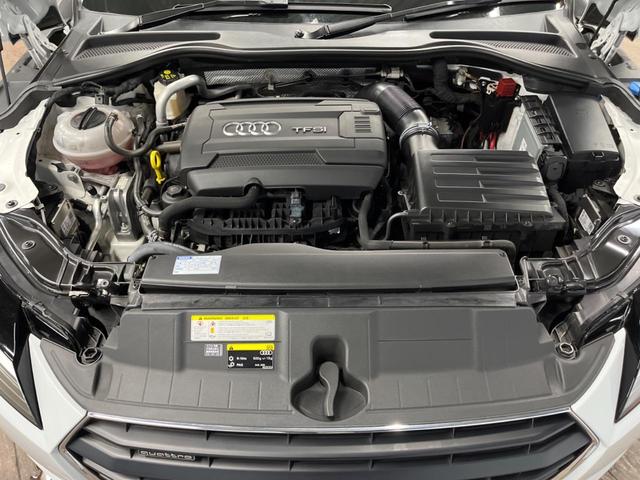 ＴＴクーペ ２．０ＴＦＳＩ　クワトロ　バーチャルコックピット　パーキングシステム　アドバンスドキー　ＬＥＤヘッドランプ　パワーシート　純正１８インチアルミ　ダイナミックターンインジケーター　革巻きステアリング　オートエアコン　ＥＴＣ（19枚目）
