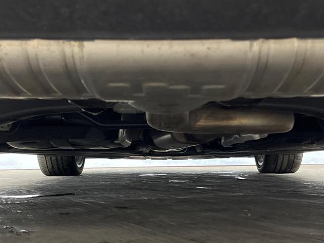 ＴＴクーペ ２．０ＴＦＳＩ　クワトロ　バーチャルコックピット　パーキングシステム　アドバンスドキー　ＬＥＤヘッドランプ　パワーシート　純正１８インチアルミ　ダイナミックターンインジケーター　革巻きステアリング　オートエアコン　ＥＴＣ（20枚目）