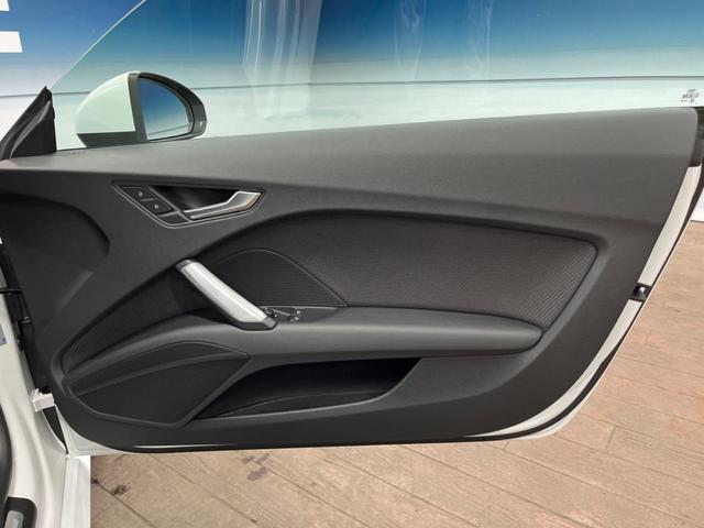 ＴＴクーペ ２．０ＴＦＳＩ　クワトロ　バーチャルコックピット　パーキングシステム　アドバンスドキー　ＬＥＤヘッドランプ　パワーシート　純正１８インチアルミ　ダイナミックターンインジケーター　革巻きステアリング　オートエアコン　ＥＴＣ（32枚目）