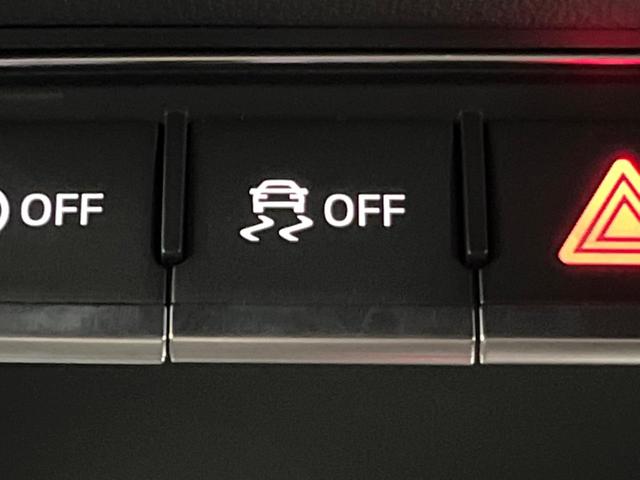 ＴＴクーペ ２．０ＴＦＳＩ　クワトロ　バーチャルコックピット　パーキングシステム　アドバンスドキー　ＬＥＤヘッドランプ　パワーシート　純正１８インチアルミ　ダイナミックターンインジケーター　革巻きステアリング　オートエアコン　ＥＴＣ（40枚目）