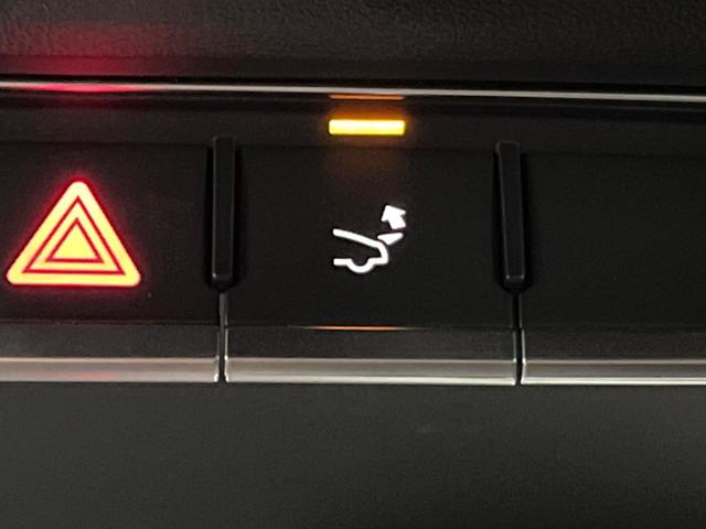 ＴＴクーペ ２．０ＴＦＳＩ　クワトロ　バーチャルコックピット　パーキングシステム　アドバンスドキー　ＬＥＤヘッドランプ　パワーシート　純正１８インチアルミ　ダイナミックターンインジケーター　革巻きステアリング　オートエアコン　ＥＴＣ（41枚目）