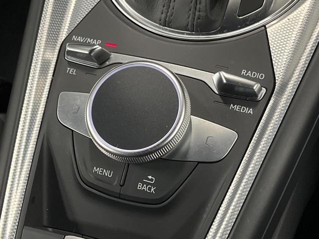 ＴＴクーペ ２．０ＴＦＳＩ　クワトロ　バーチャルコックピット　パーキングシステム　アドバンスドキー　ＬＥＤヘッドランプ　パワーシート　純正１８インチアルミ　ダイナミックターンインジケーター　革巻きステアリング　オートエアコン　ＥＴＣ（43枚目）
