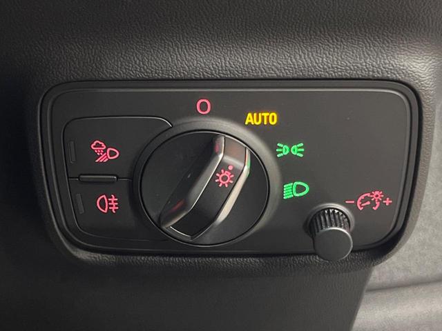 ＴＴクーペ ２．０ＴＦＳＩ　クワトロ　バーチャルコックピット　パーキングシステム　アドバンスドキー　ＬＥＤヘッドランプ　パワーシート　純正１８インチアルミ　ダイナミックターンインジケーター　革巻きステアリング　オートエアコン　ＥＴＣ（49枚目）