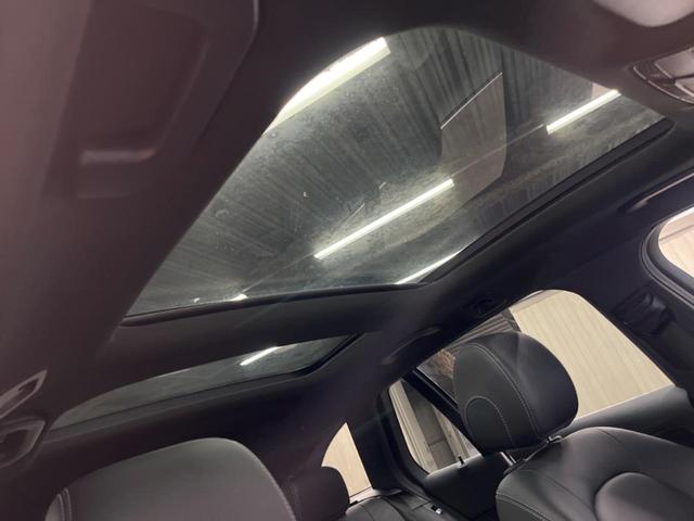 Cクラスステーションワゴン C220d ステーションワゴンローレウスエディション パノラミックスライディングルーフ レーダーセーフティパッケージ 純正ナビ フルセグ バックカメラ 黒革シート シートヒーター パワーシート パワーバックドア LEDヘッドライト LEDフォグライト(4枚目)