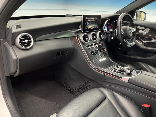 Cクラスステーションワゴン C220d ステーションワゴンローレウスエディション パノラミックスライディングルーフ レーダーセーフティパッケージ 純正ナビ フルセグ バックカメラ 黒革シート シートヒーター パワーシート パワーバックドア LEDヘッドライト LEDフォグライト(60枚目)