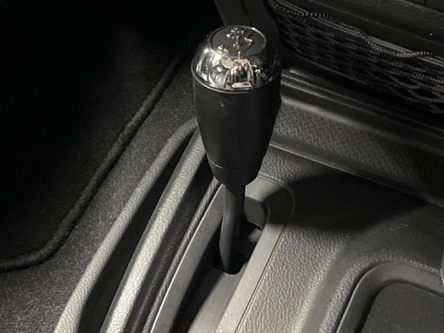 ジープ・ラングラーアンリミテッド サハラ　ナビ　サイド・バックカメラ　黒革シート　シートヒーター　クルーズコントロール　ダウンヒルアシスト　オートエアコン　フォグライト　オートライト　純正１８インチアルミホイール　Ｂｌｕｅｔｏｏｔｈ　ＥＴＣ（41枚目）