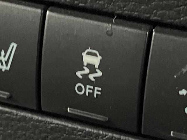 ジープ・ラングラーアンリミテッド サハラ　ナビ　サイド・バックカメラ　黒革シート　シートヒーター　クルーズコントロール　ダウンヒルアシスト　オートエアコン　フォグライト　オートライト　純正１８インチアルミホイール　Ｂｌｕｅｔｏｏｔｈ　ＥＴＣ（46枚目）