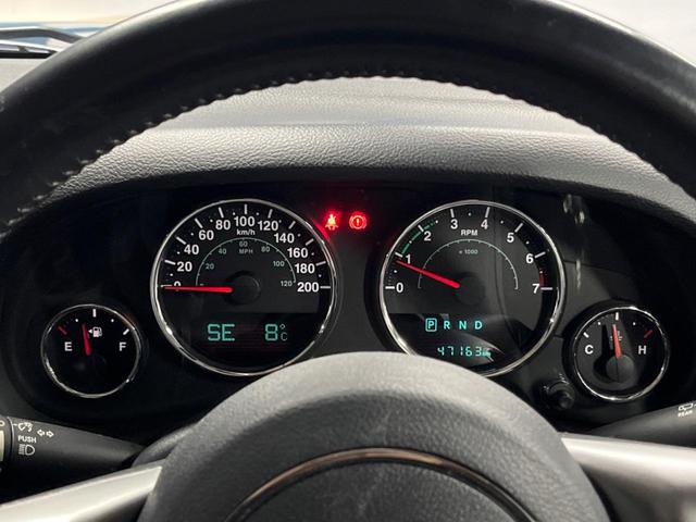 ジープ・ラングラーアンリミテッド サハラ　ナビ　サイド・バックカメラ　黒革シート　シートヒーター　クルーズコントロール　ダウンヒルアシスト　オートエアコン　フォグライト　オートライト　純正１８インチアルミホイール　Ｂｌｕｅｔｏｏｔｈ　ＥＴＣ（48枚目）