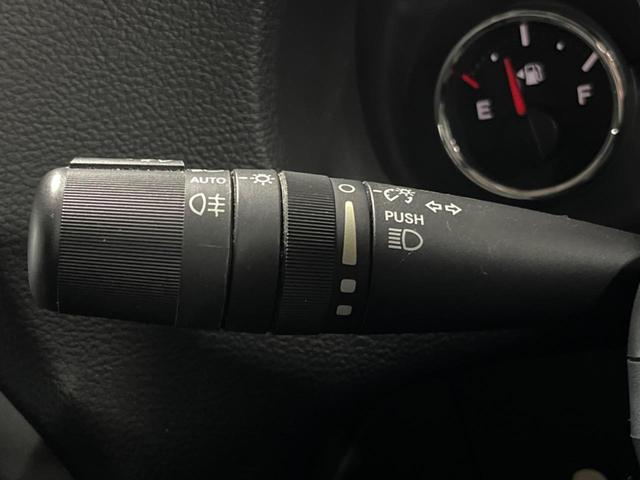 ジープ・ラングラーアンリミテッド サハラ　ナビ　サイド・バックカメラ　黒革シート　シートヒーター　クルーズコントロール　ダウンヒルアシスト　オートエアコン　フォグライト　オートライト　純正１８インチアルミホイール　Ｂｌｕｅｔｏｏｔｈ　ＥＴＣ（51枚目）