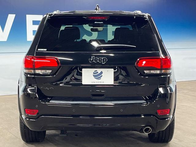 ジープ・グランドチェロキー アルティテュード 純正ナビ 地デジ リアビューカメラ 革/スエードコンビシート 純正20インチブラック塗装アルミ HIDヘッドランプ パワーシート シートヒーター スマートキー ETC(16枚目)