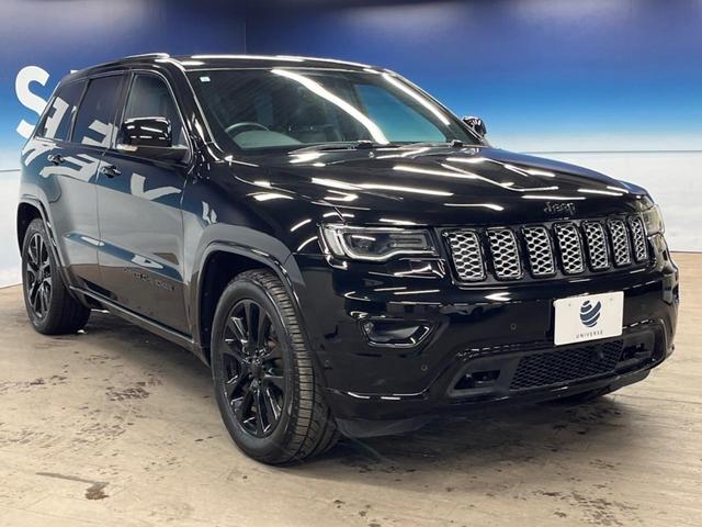 ジープ・グランドチェロキー アルティテュード 純正ナビ 地デジ リアビューカメラ 革/スエードコンビシート 純正20インチブラック塗装アルミ HIDヘッドランプ パワーシート シートヒーター スマートキー ETC(17枚目)