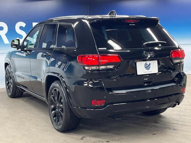 ジープ・グランドチェロキー アルティテュード 純正ナビ 地デジ リアビューカメラ 革/スエードコンビシート 純正20インチブラック塗装アルミ HIDヘッドランプ パワーシート シートヒーター スマートキー ETC(18枚目)